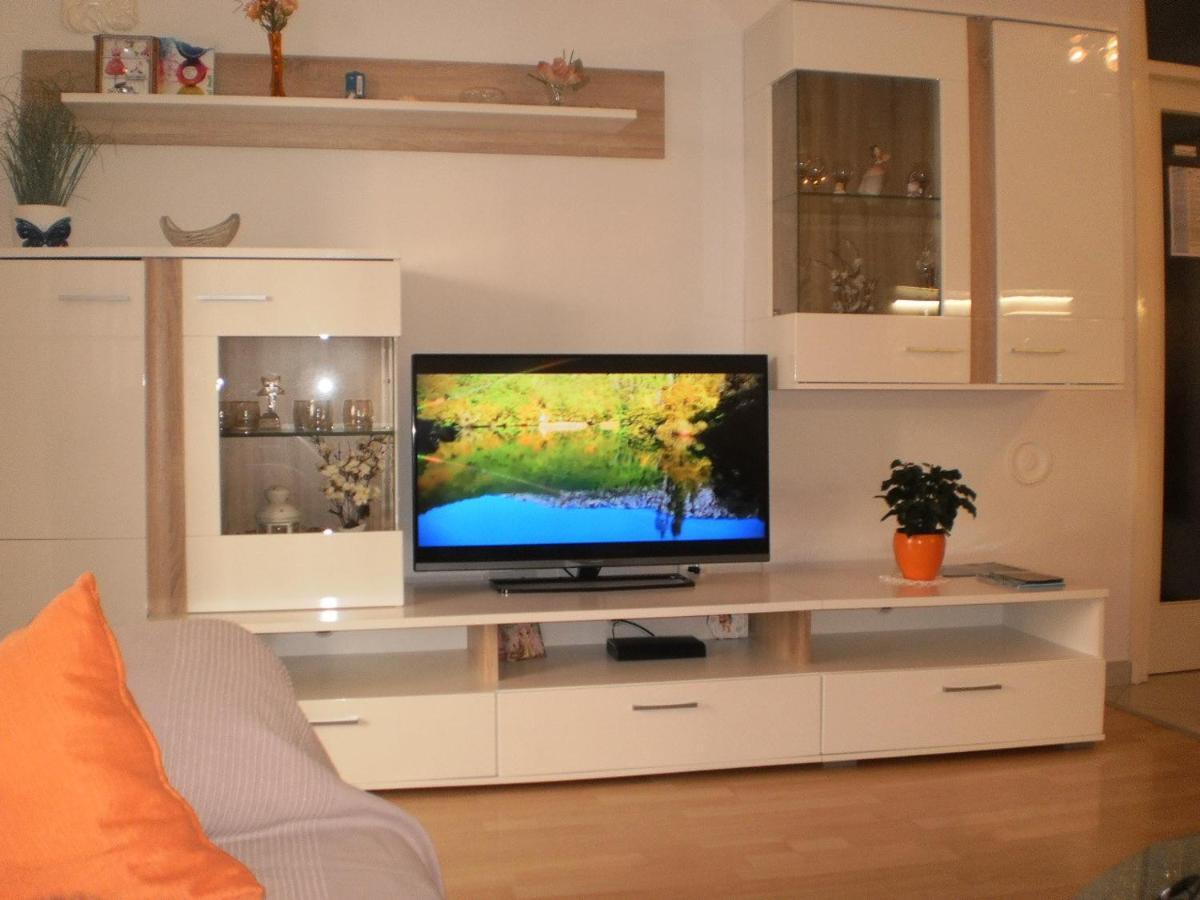 Apartment Lana Omiš Kültér fotó