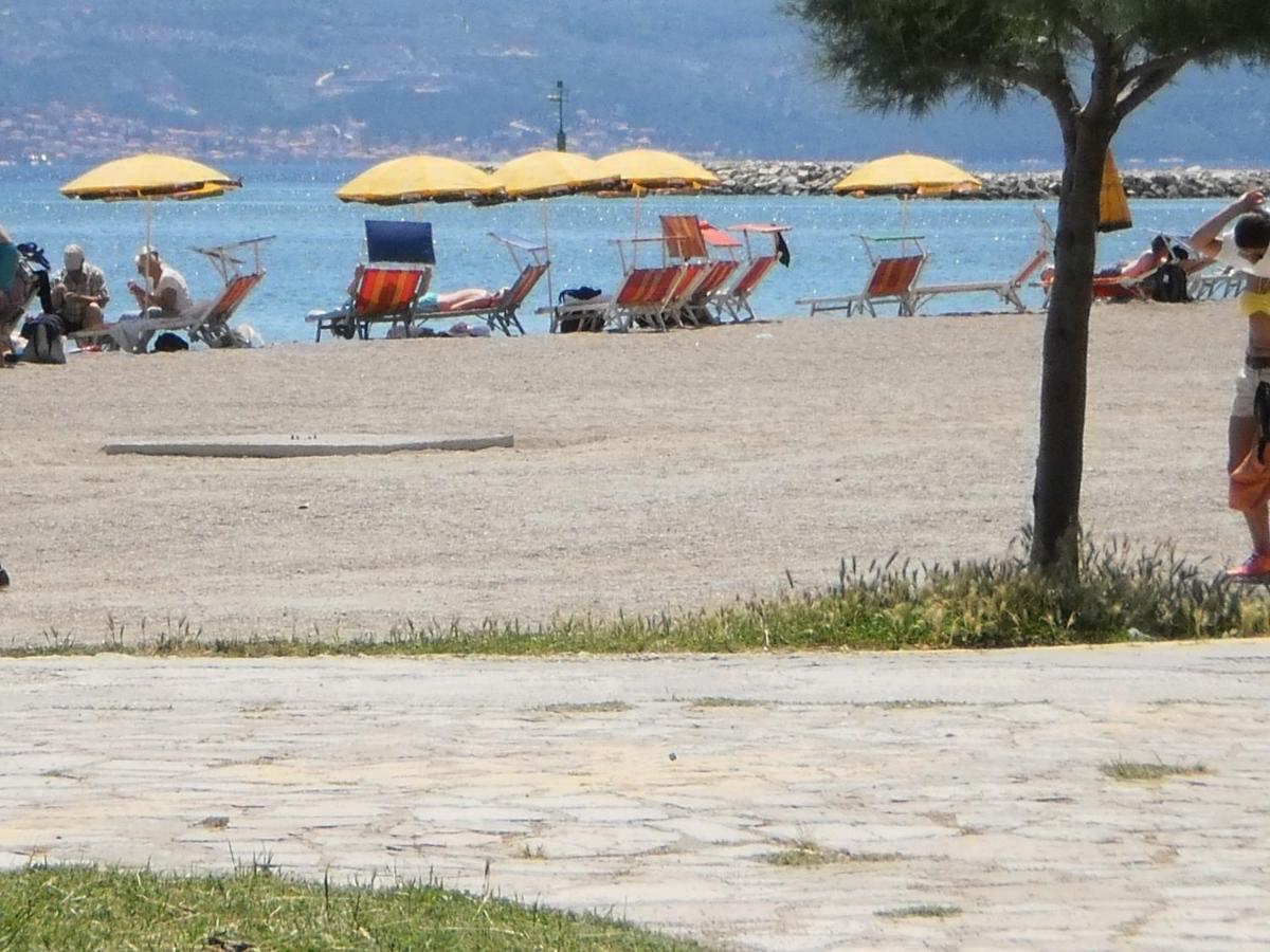 Apartment Lana Omiš Kültér fotó